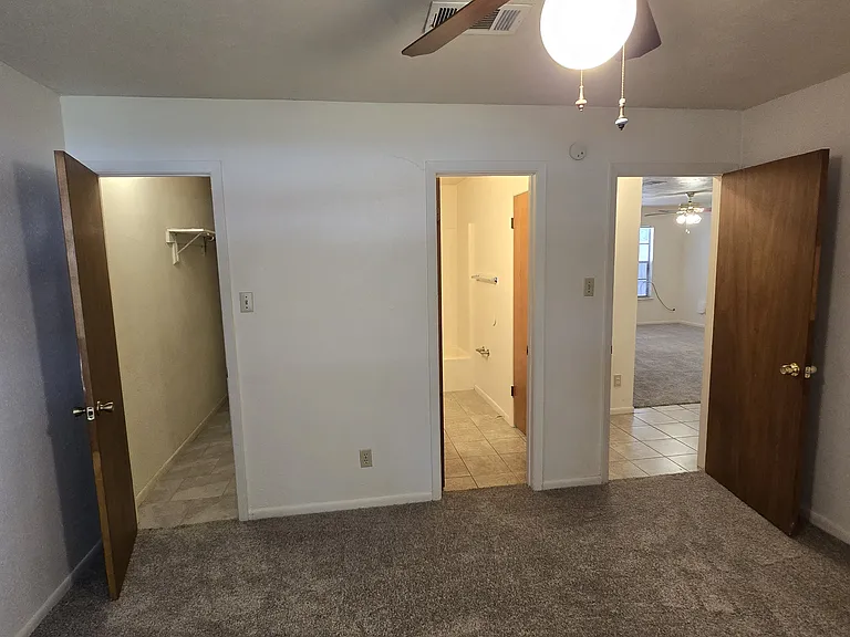 2904 Forest Bnd #1 — Photo 37