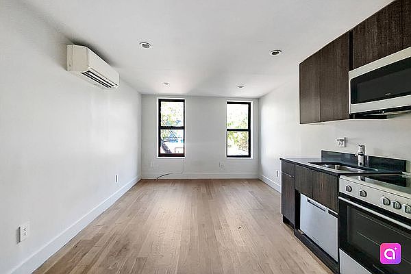 1st image of 738 E 6th St APT 2D