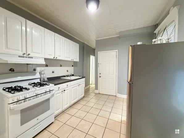 418 Liberty Ave APT 1R, Jersey City, NJ 07307