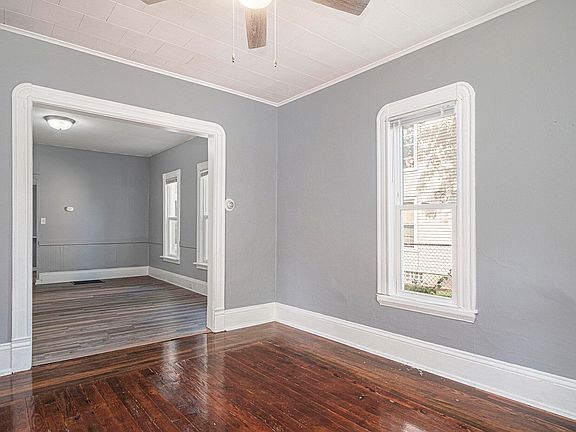 5th image of 816 Oakhill St SE