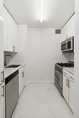 Rented by Douglas Elliman | media 4