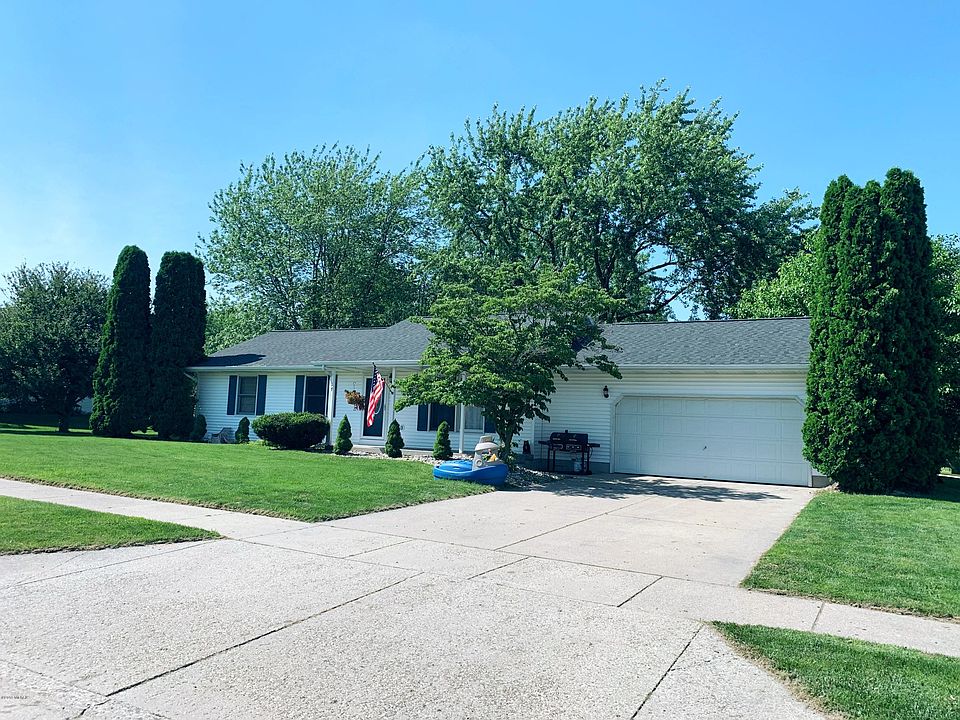 1st image of 17 Roberts Ct