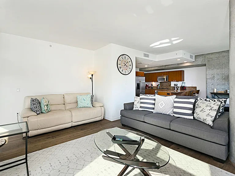 800 The Mark Ln #310 — Photo 13