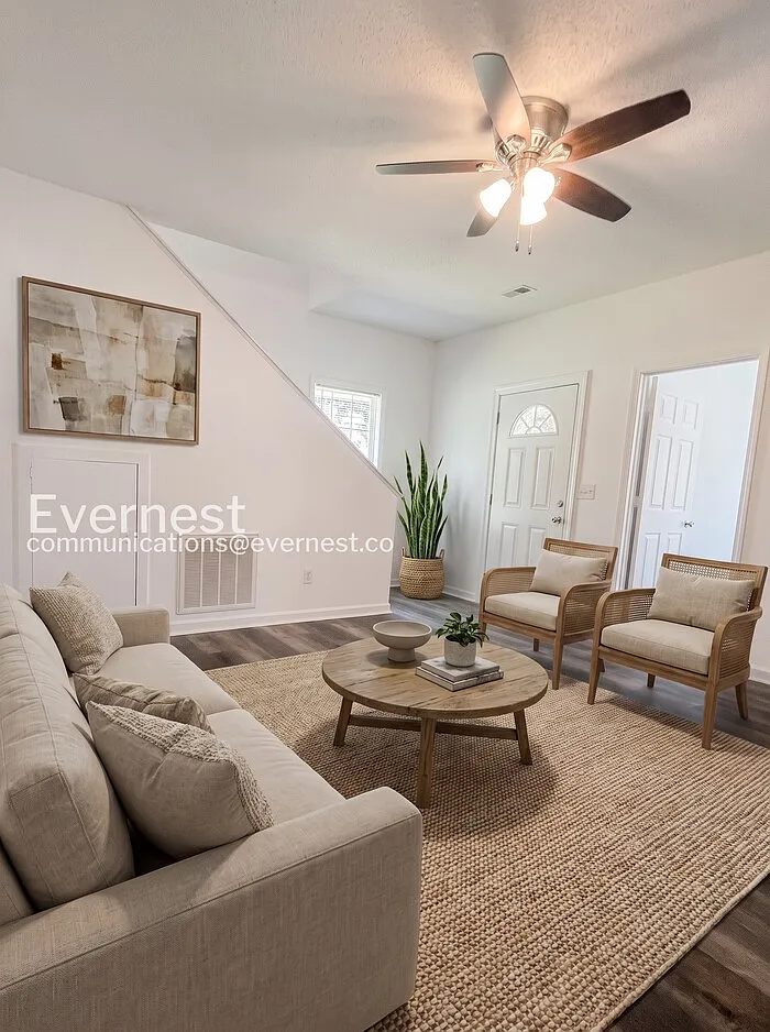 3 bed, 2.0 bath, 1344 sqft, $1,500 — Photo 2