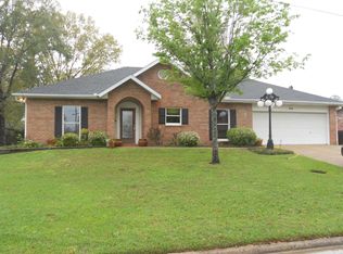 916 Garden Ln, Lake charles, LA 70605