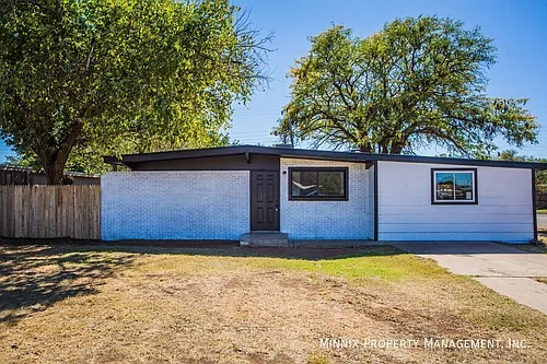 2725 63rd St Photo 1