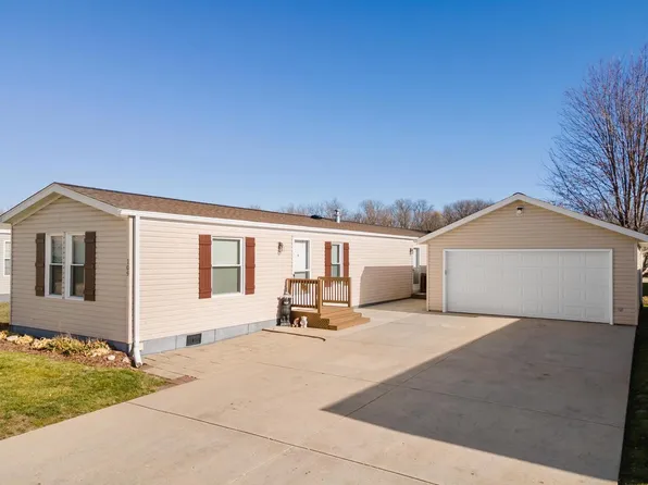 897 East Lake Street #109, Lake Mills, WI 53551