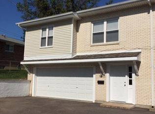 9535 Hyde Park Dr, Saint Louis, MO