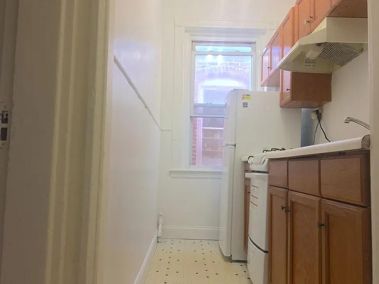 1824 Beacon St #S11 — Photo 4