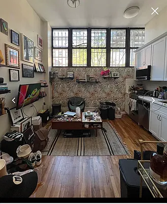 Rented by Standard Living Realty Inc | media 8