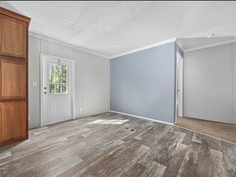 8376 Huntington Ct — Photo 9