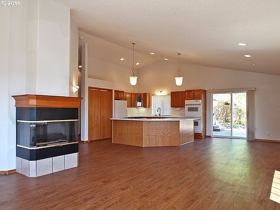 4th image of 660 Council Crest Ct