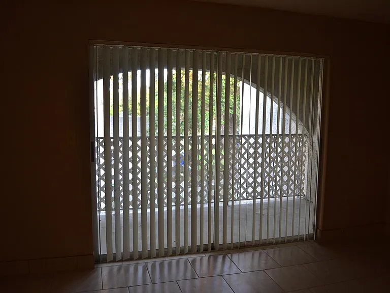 Beltrees Plaza Apartments — Photo 37