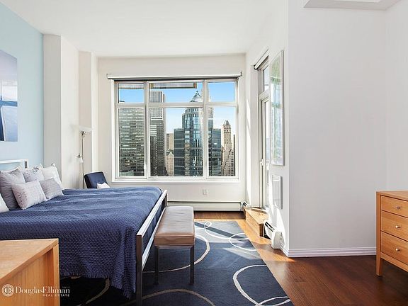 5th image of 205 E 59th St APT 26C