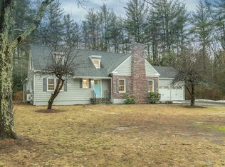 2 Strawberry Hill Rd, Bedford, NH 03110