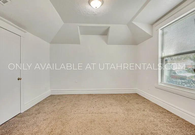 1032 S Jeremy St — Photo 15