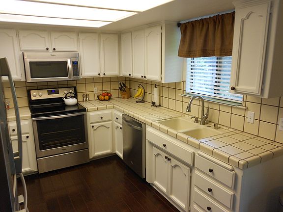 3rd image of 426 Appaloosa Dr