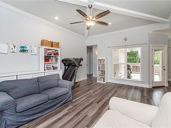 5th image of 61258 Forest Dr