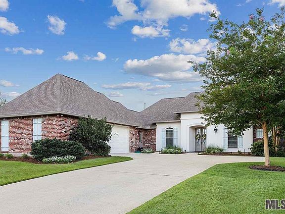 2nd image of 38087 Valley Woods Ct