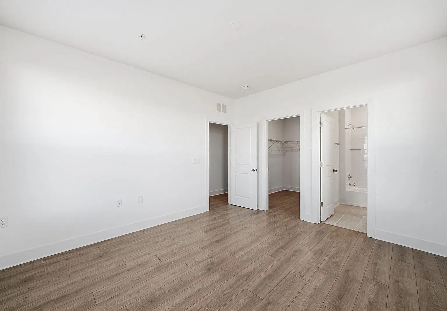 2 bed, 2.5 bath, 1563 sqft, $2,150 — Photo 4