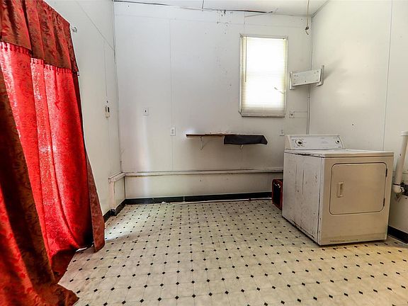 3rd image of 3070 N 61st St