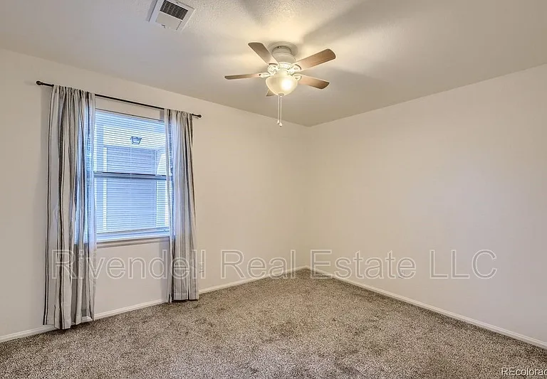 1215 S Gilbert St — Photo 5