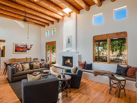 3rd image of 1208 Indian Rock Ln