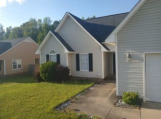 7740 Redwood Ave, Fayetteville, NC 28314