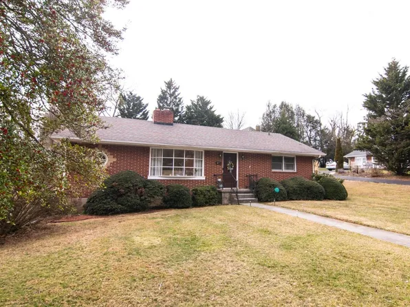 108 Hammett Ave, Radford, VA 24141