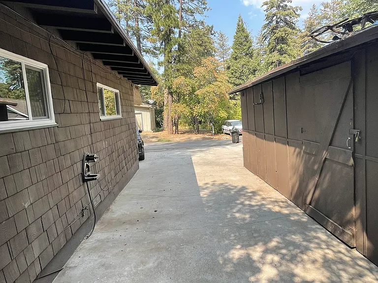 22800 Azalia Ln — Photo 19
