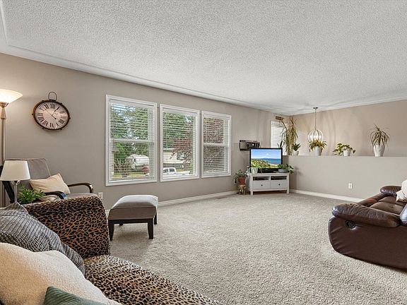 5th image of 46359 Chilliwack Central Rd