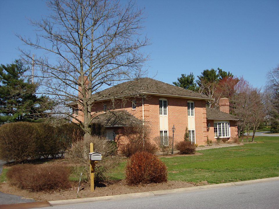 all brick/hand split shingle roof