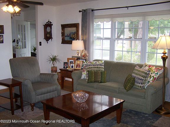 5th image of 636A Plymouth Drive