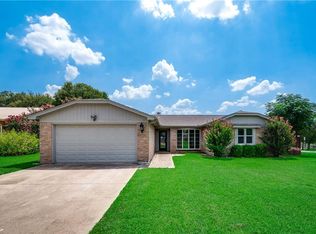 3202 Smith Barry Rd, Pantego, TX 76013