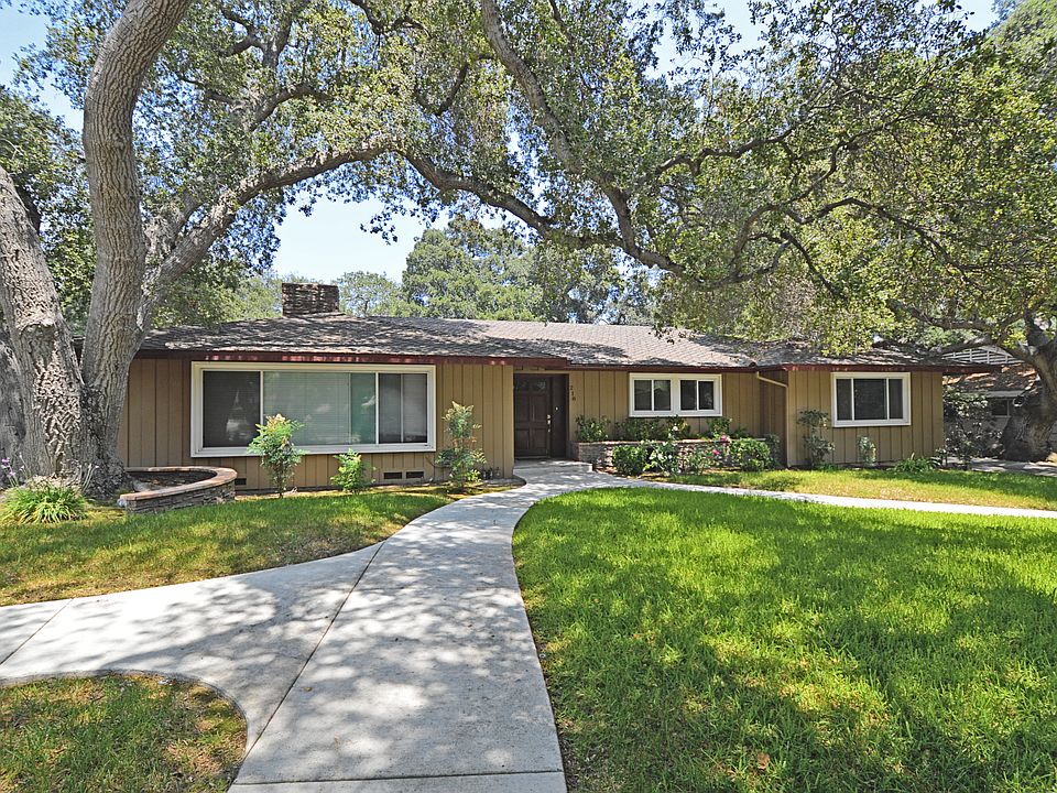 1st image of 218 Oak Tree Dr
