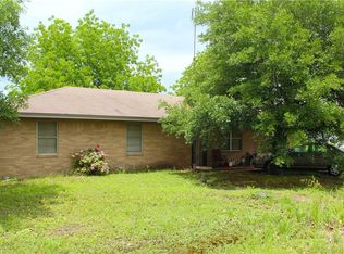 131 County Road 3001, Lott, TX 76656