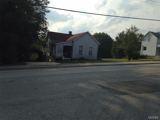 2nd image of 1005 N Washington Ave