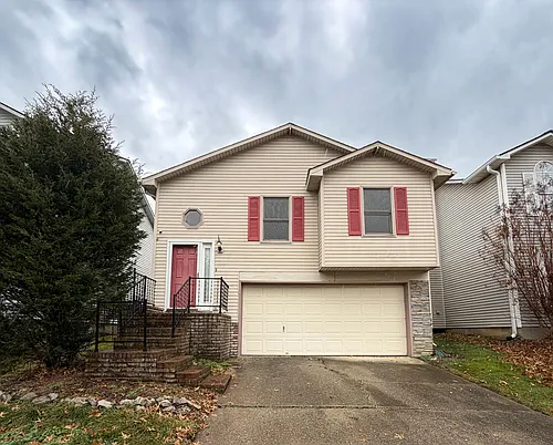 352 Chase Pl Photo 1