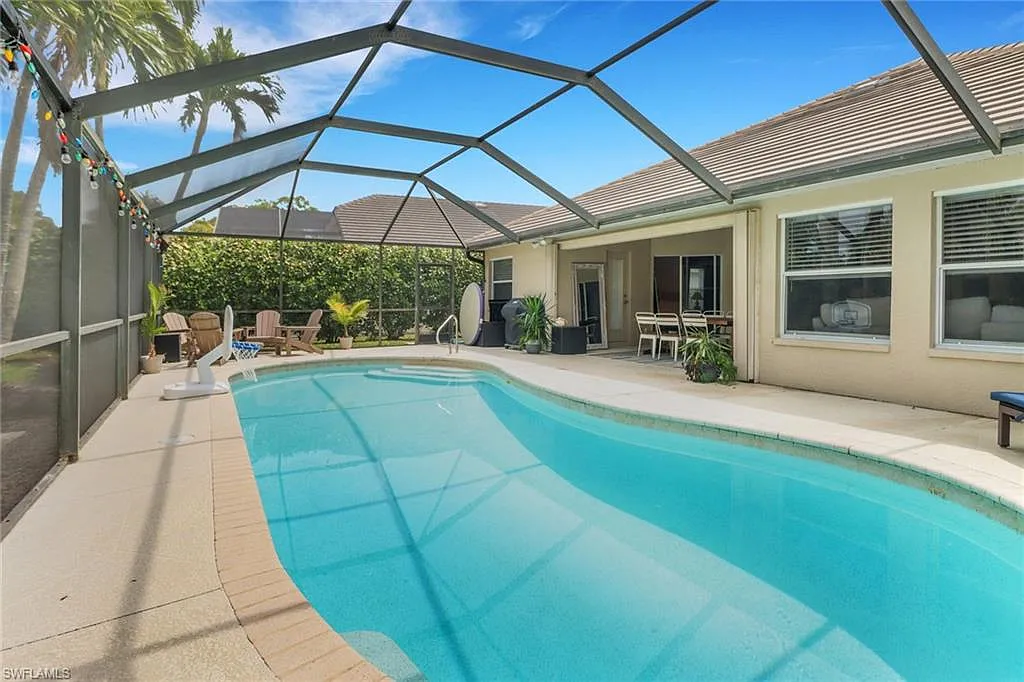 3 bed, 2.0 bath, 1749 sqft, $12,000 — Photo 3