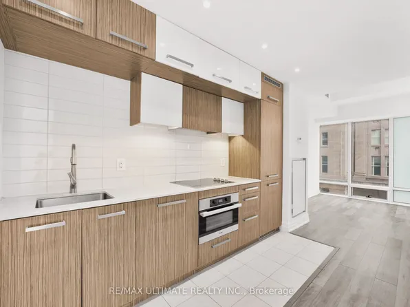 8 The Esplanade #506, Toronto, ON M5E 0A6