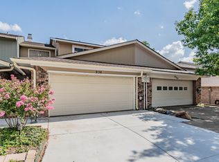 936 Shady Creek Ln, Bedford, TX 76021