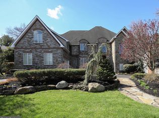 1747 Country Club Dr, Cherry Hill, NJ 08003