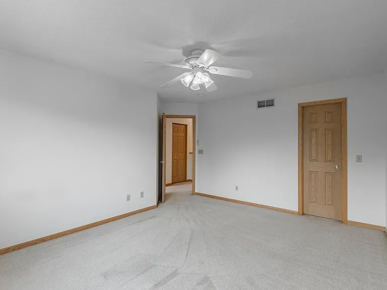 547 Woodduck Dr — Photo 12