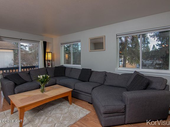 5th image of 274 W Katmai Ave