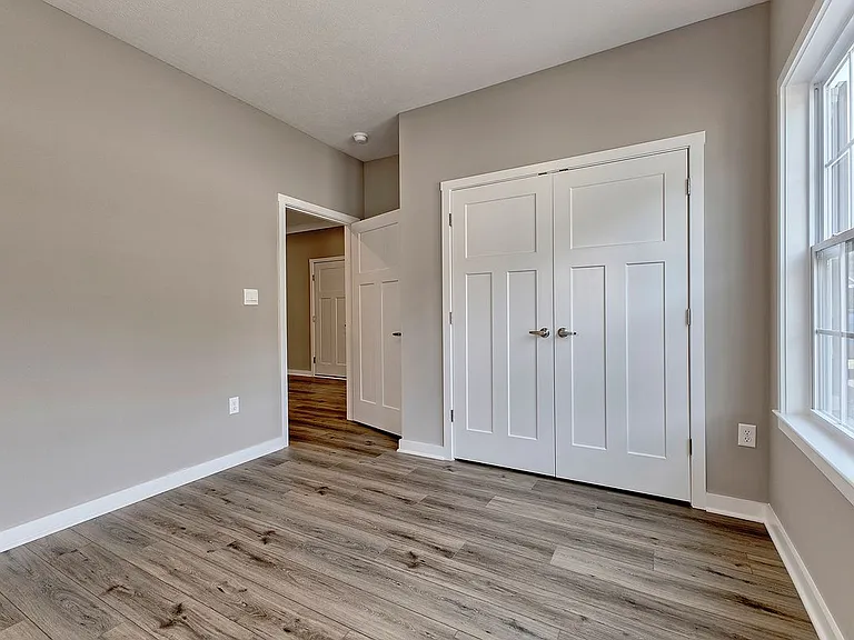 287 Olivia Dr — Photo 6