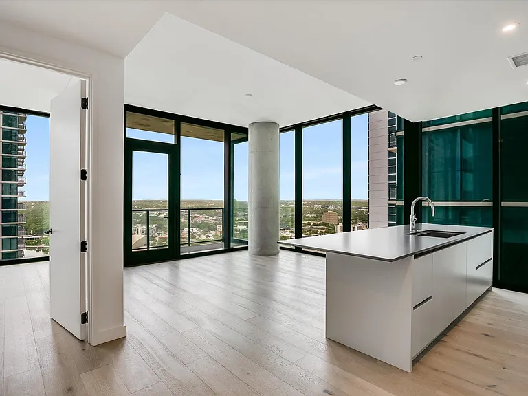 610 Davis St #2705 — Photo 3