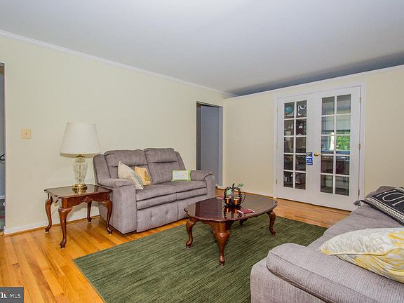 5th image of 8350 Fairwood Ct
