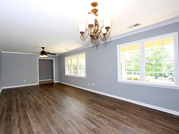 3rd image of 3810 Brookwood Dr