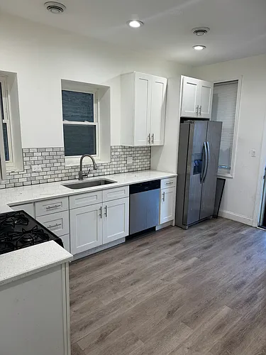 6141 S Eberhart Ave #1 Photo 1