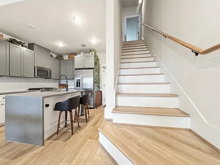 5632 Bertellis Ln — Photo 8